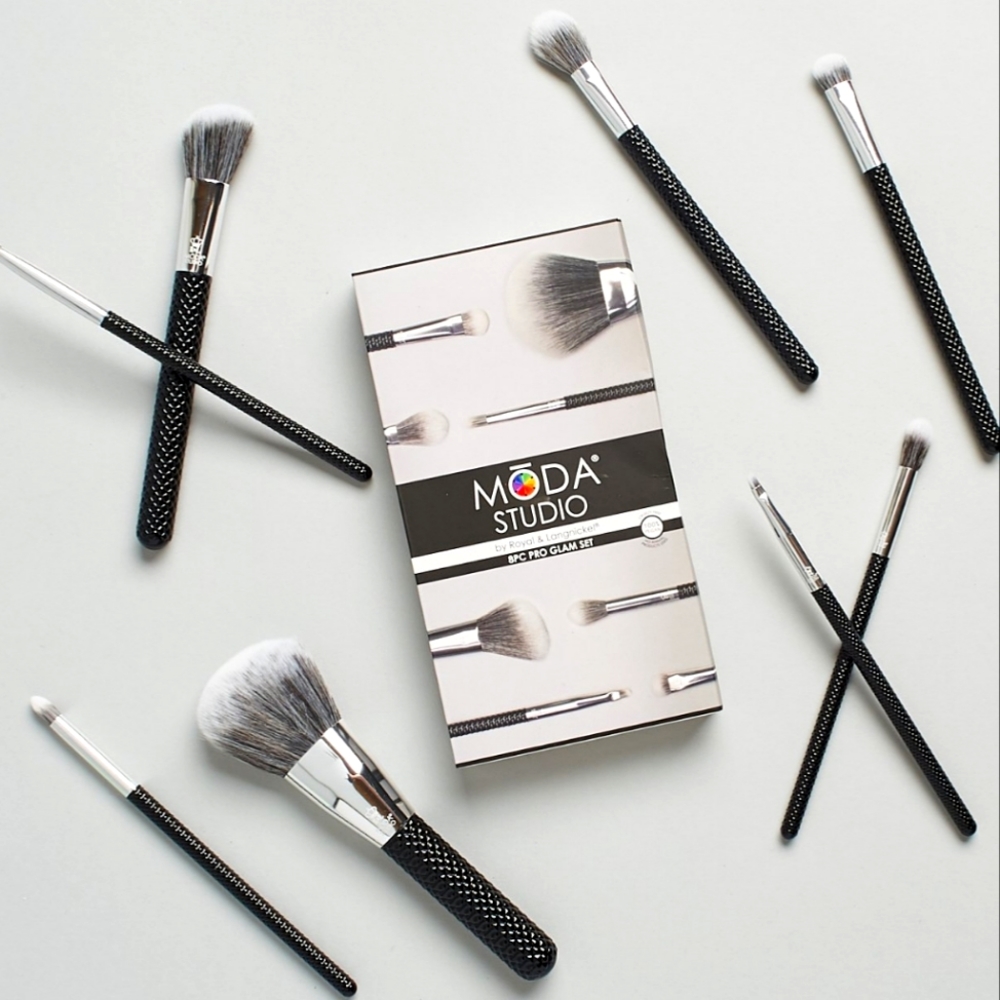 NWT MODA Studio 8 PC Glam Brush Set- Bran New